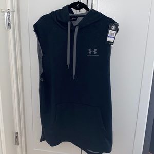 NWT-Under Armour Men’s XL sleeveless hoodie